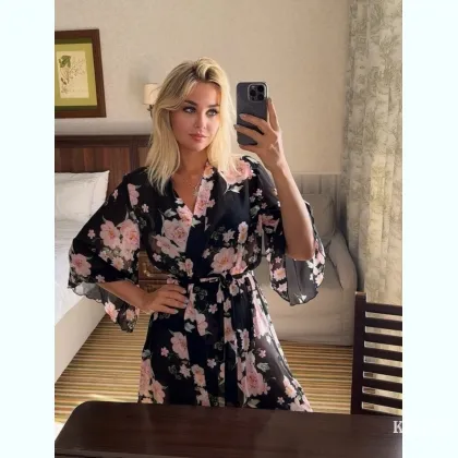 АНЯ. РЕАЛ . ВИРТ. ФОТКИ. ВИДЕО. ПОДРУЖКА.